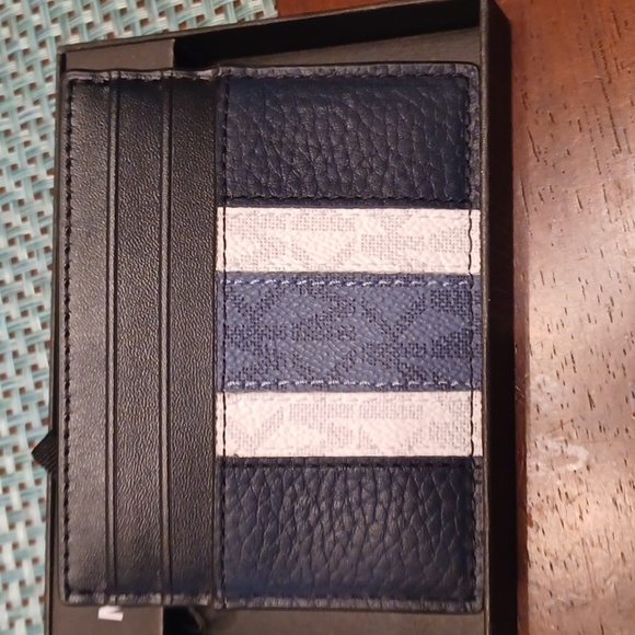 New Unisex Michael Kors Card Case - Picture 2 of 4